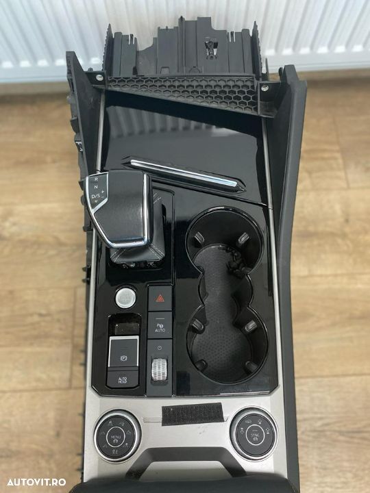 Consola - VW TOUAREG CR7 - 1