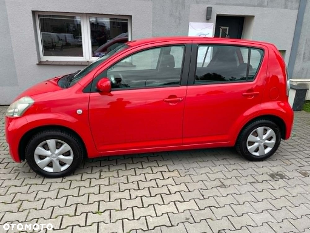 Daihatsu Sirion 1.0 - 18
