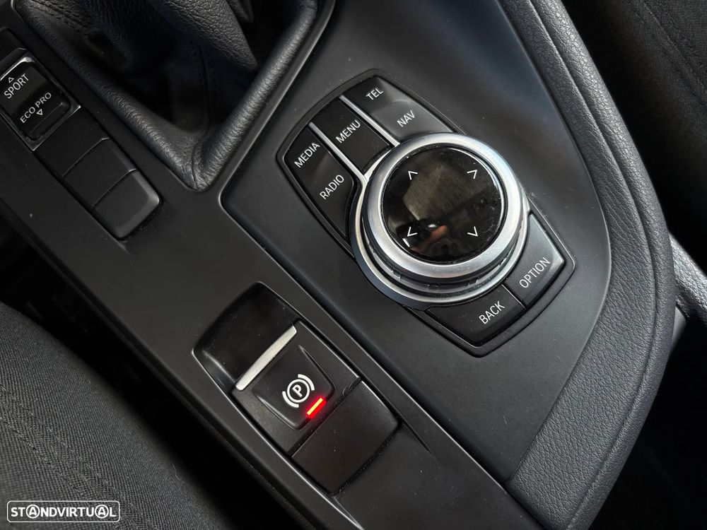 BMW X1 16 d sDrive Advantage - 13