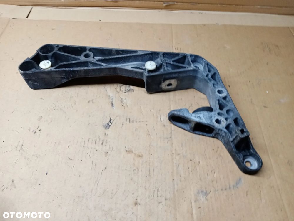 Łapa mocowanie podpora skrzyni biegów BMW M5 G30 F90 9485312 - 3