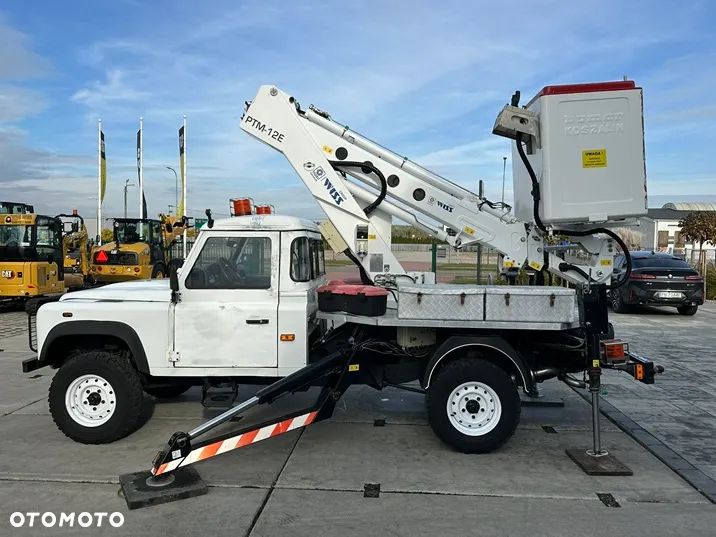 Land Rover Defender - 10