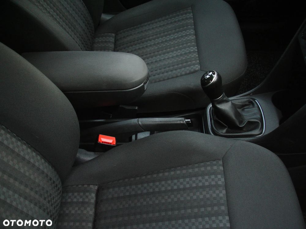Volkswagen Polo 1.4 TDI BMT Comfortline - 23