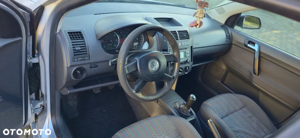 Volkswagen Polo - 5