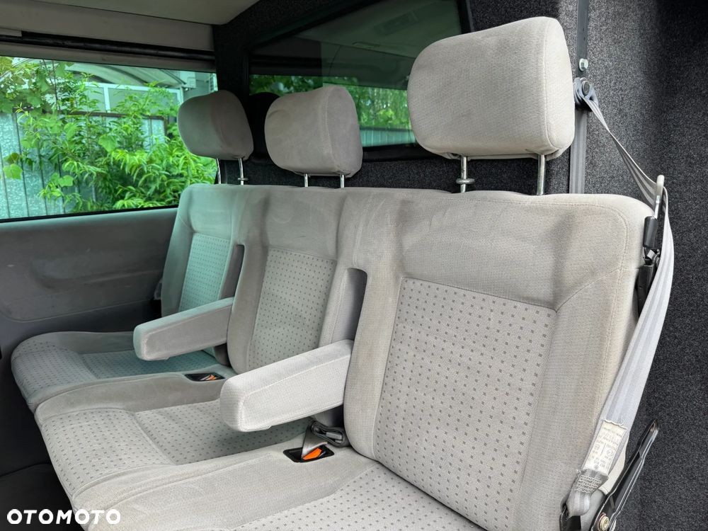 Volkswagen Caravelle - 22