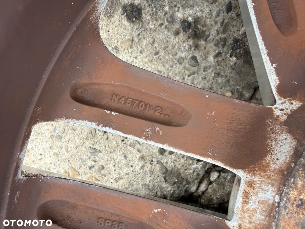 Felgi 17' koła Nissan Juke F15 N45701 5x114,3 17x7J ET40 centr 66,1 OE - 7