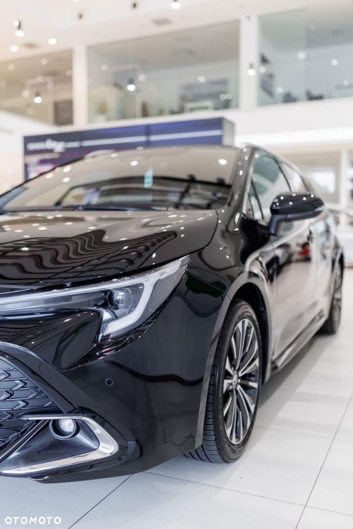 Toyota Corolla - 12