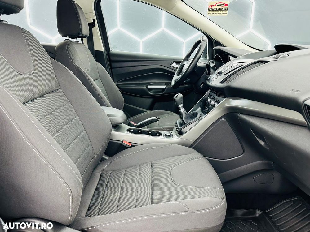 Ford Kuga 1.6 EcoBoost 2x4 Trend - 18