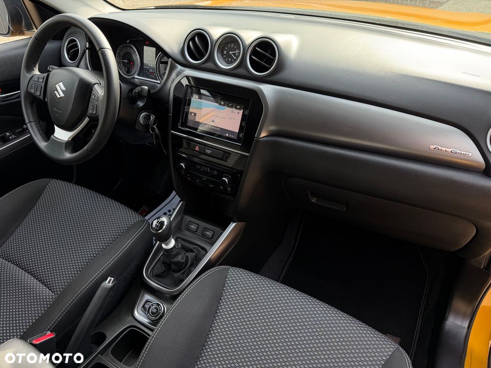 Suzuki Vitara 1.4 Boosterjet Premium 4WD - 29