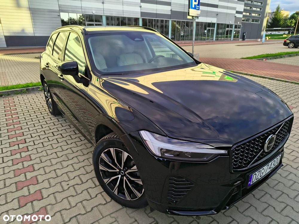 Volvo XC 60 B4 B Plus Dark - 4