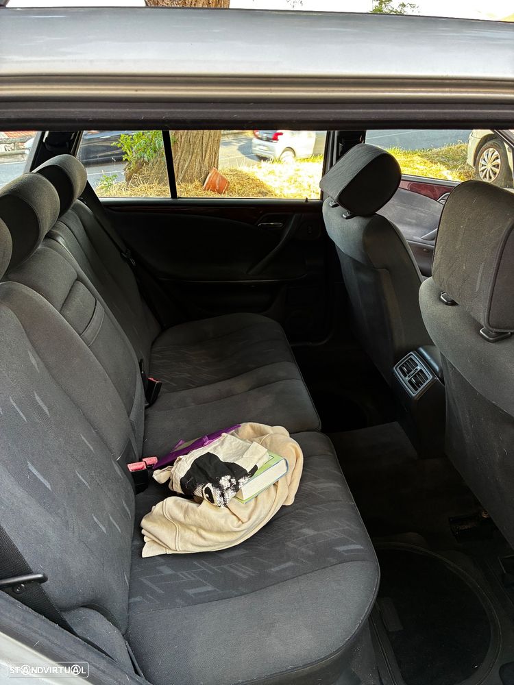 Mercedes-Benz E 220 - 10