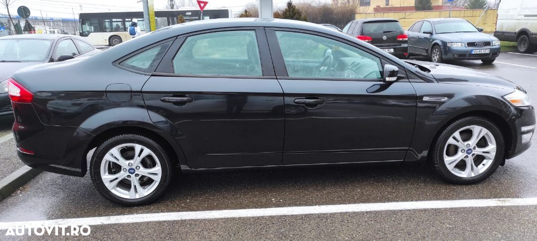 Ford Mondeo 2.0 TDCi Powershift Business Class - 4