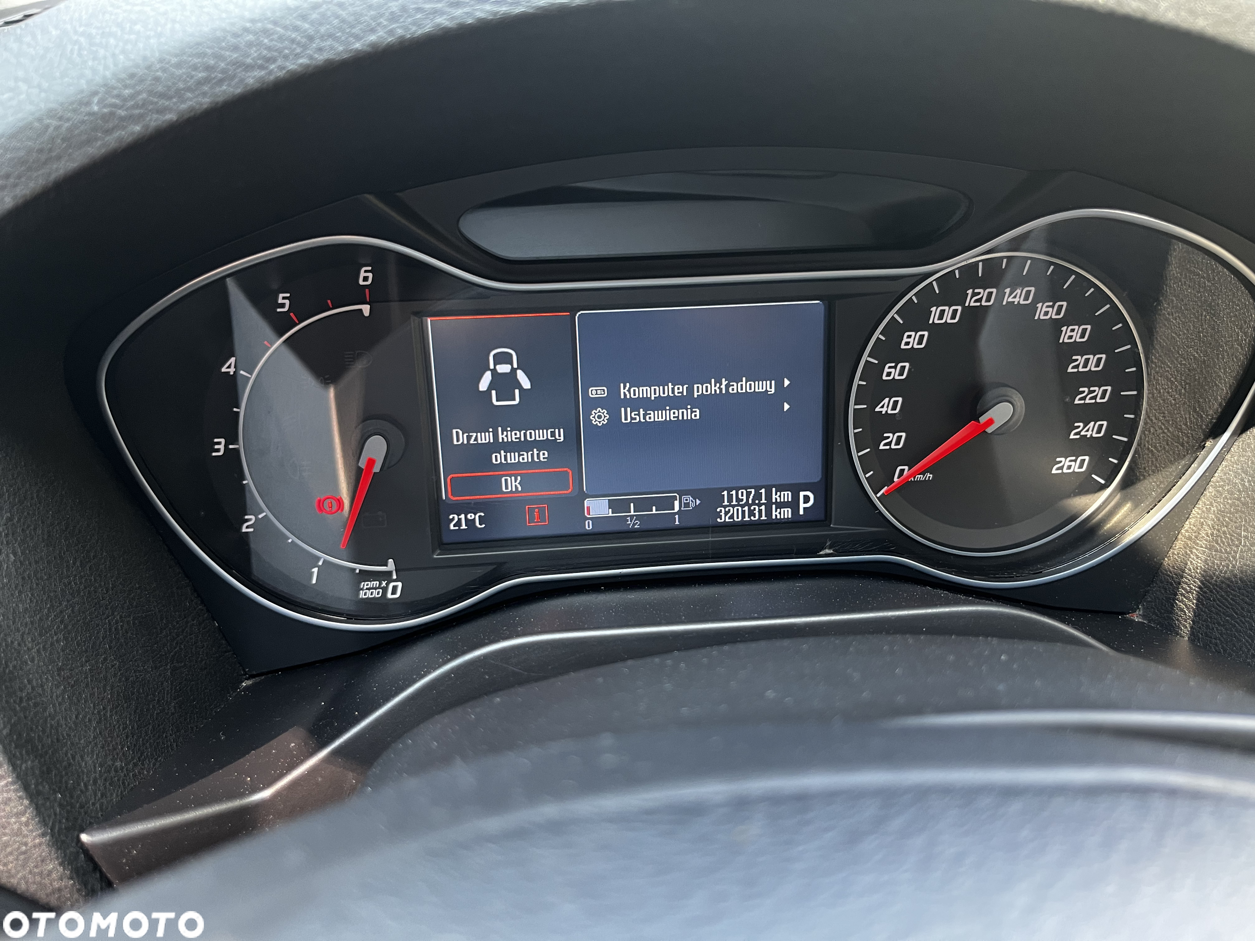 Ford S-Max - 8
