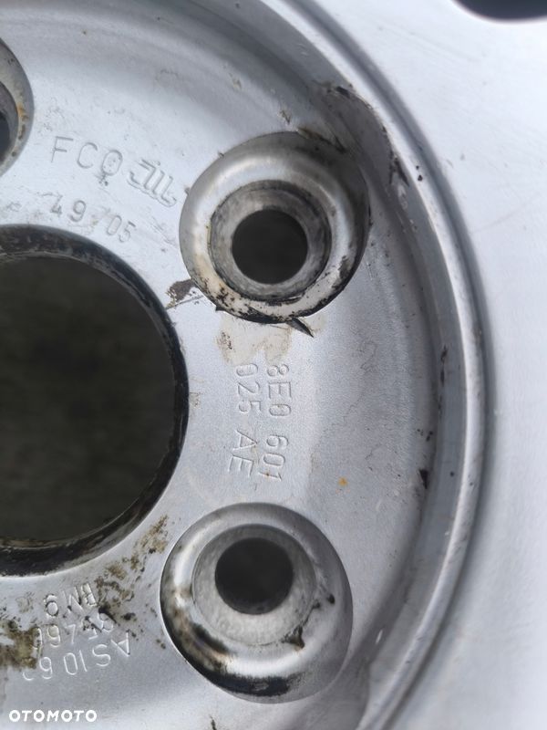 FELGA ALUMINIOWA AUDI A3 A4 A6 7.0J R16 ET42 8E0601025AE K*20* OK - 8