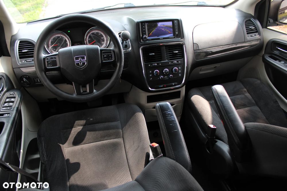 Dodge Grand Caravan - 23