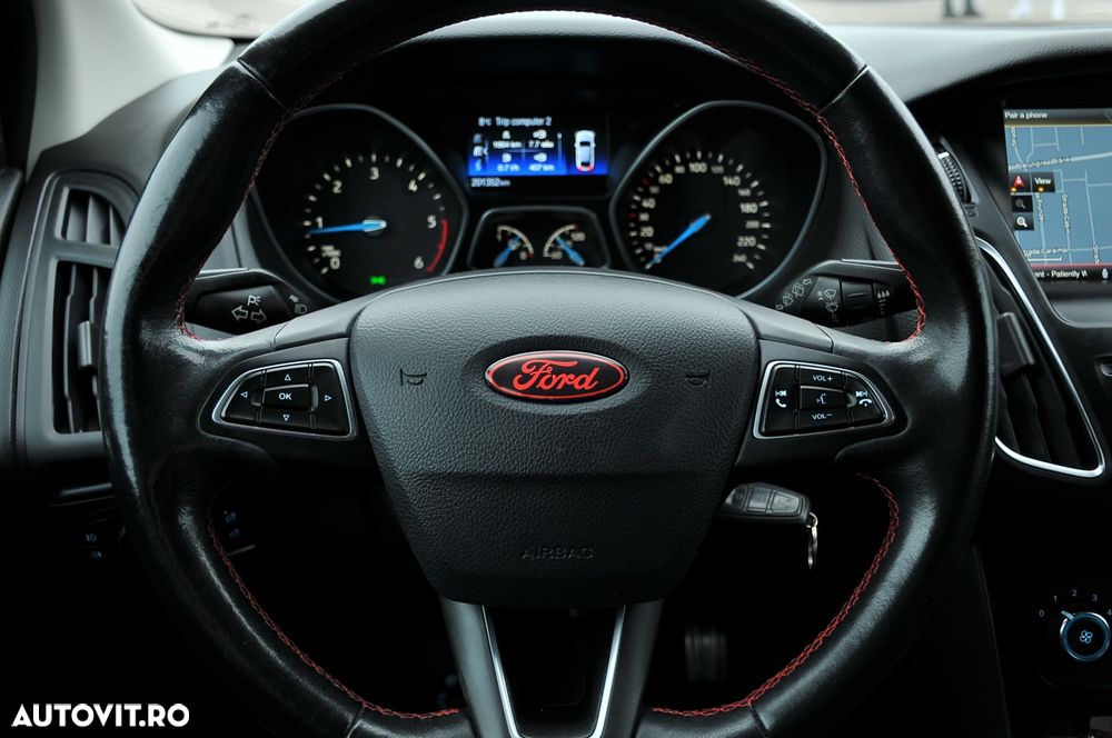 Ford Focus 2.0 TDCI ST-Line - 21