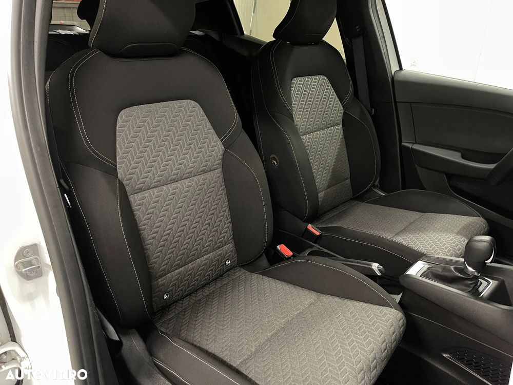 Renault Clio V E-Tech 145 Evolution - 10
