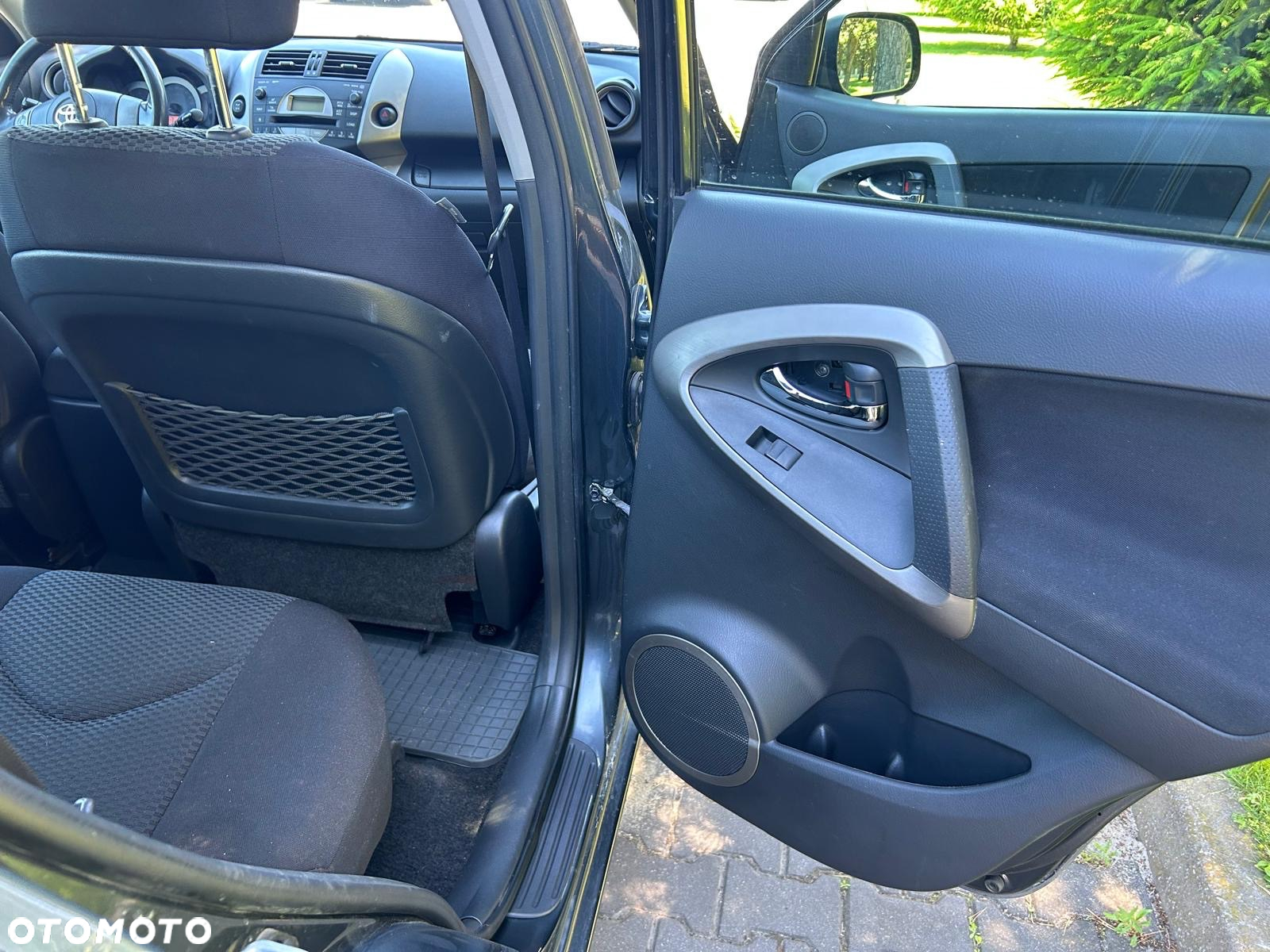 Toyota RAV4 2.2 D-4D Sol - 25
