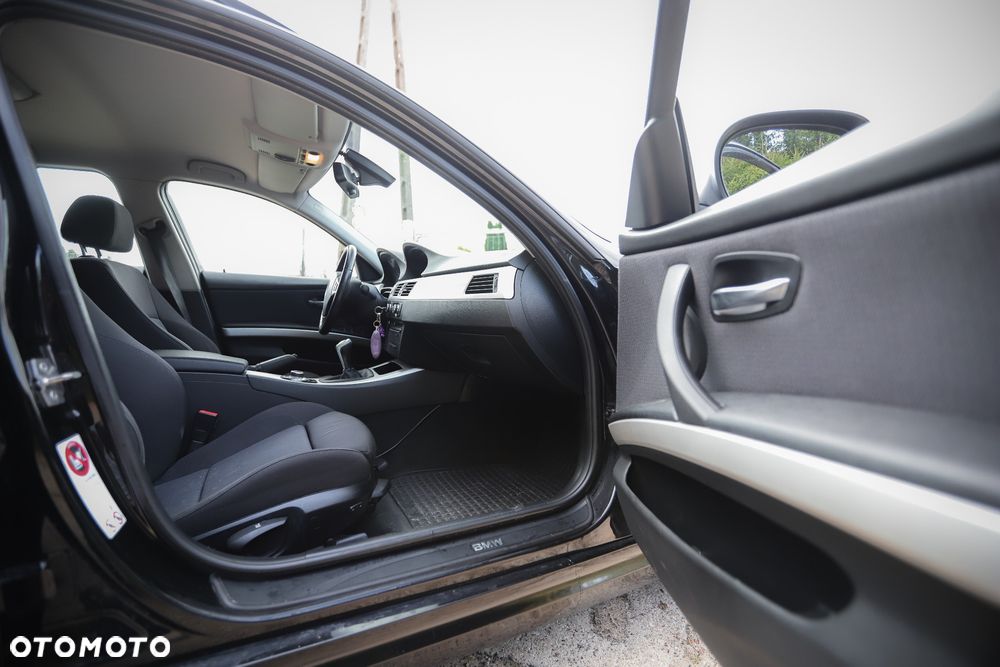 BMW Seria 3 318d - 21