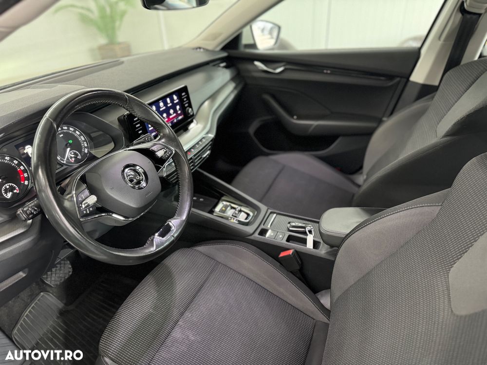 Skoda Octavia 2.0 TDI DSG Ambition - 8