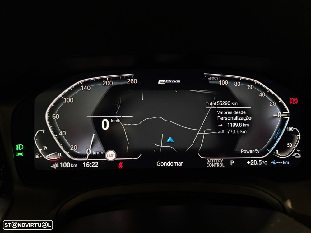 BMW 330 e Touring Pack Desportivo M Auto - 27