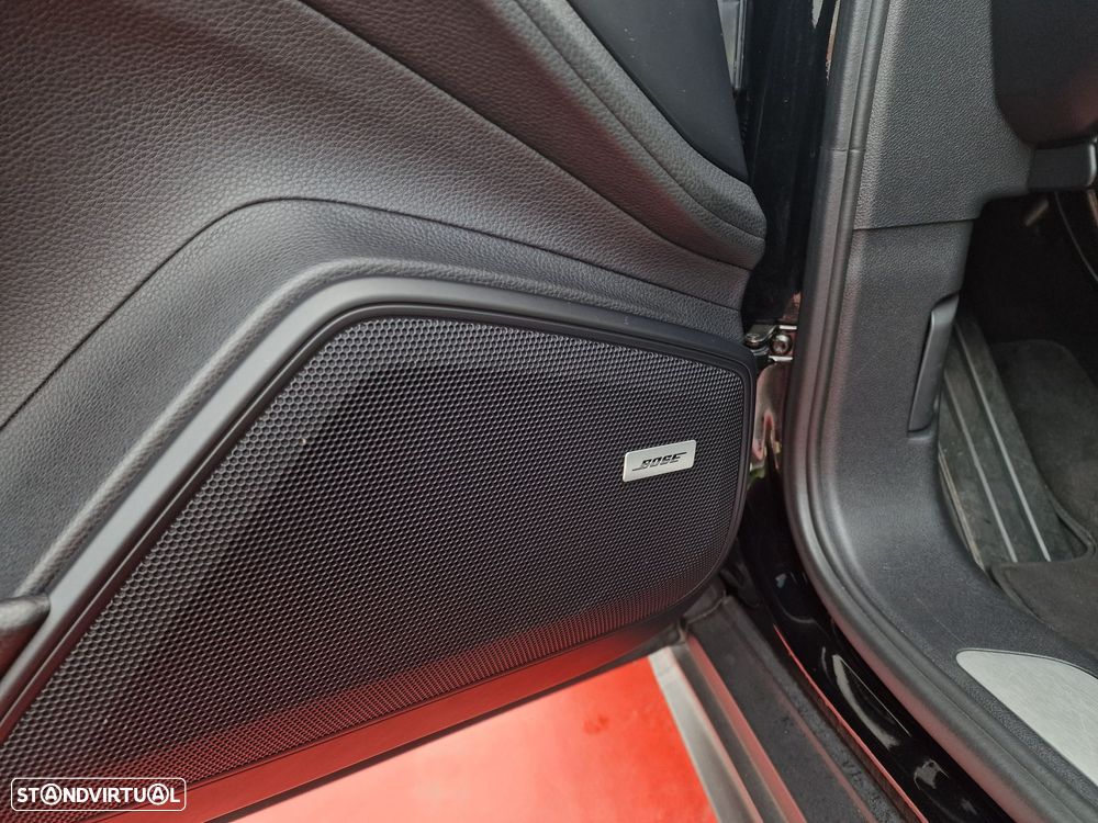 Porsche Panamera 4 E-Hybrid - 11