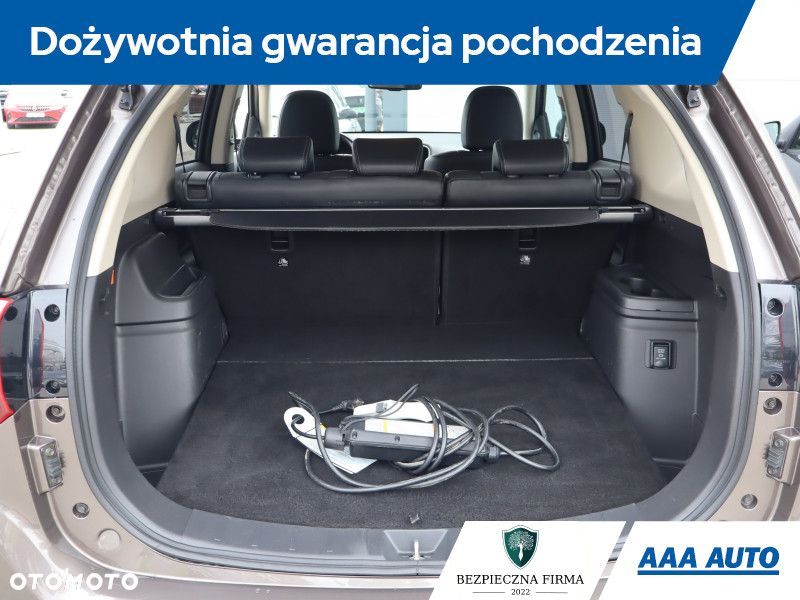 Mitsubishi Outlander - 21