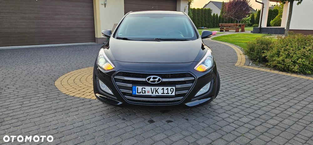 Hyundai i30 1.6 CRDi Premium - 10