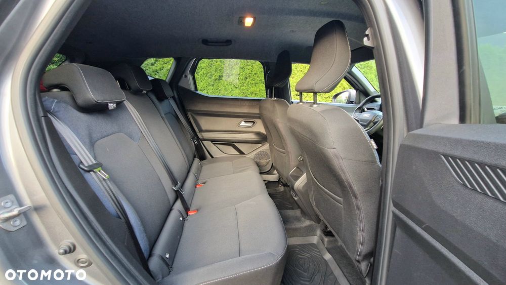 Dacia Duster 1.6 Full Hybrid 140 Journey MMT - 11