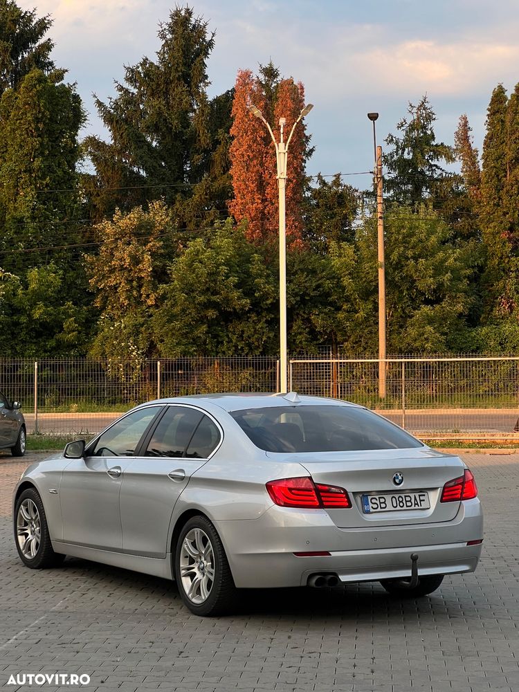 BMW Seria 5 525d xDrive - 6