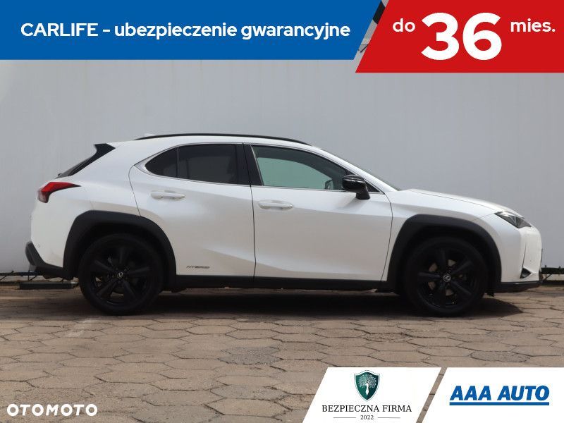 Lexus UX - 8