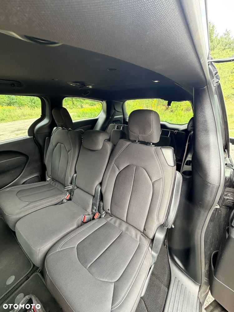 Chrysler Pacifica - 9