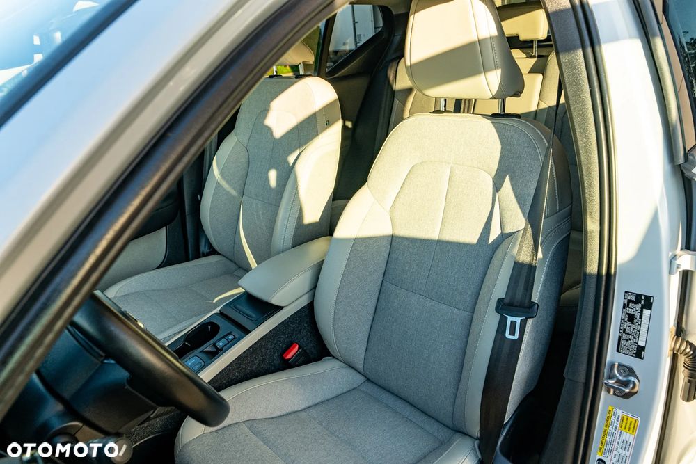 Volvo XC 40 - 20