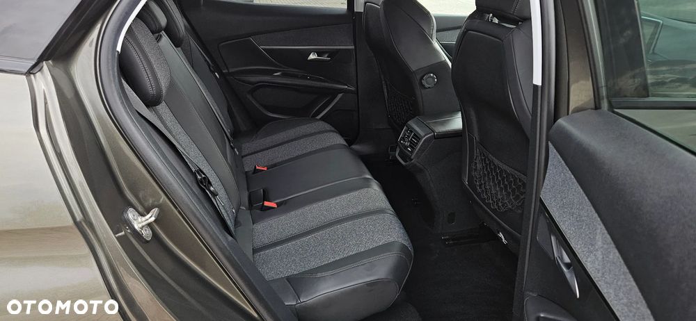 Peugeot 3008 HDi 115 Allure - 7