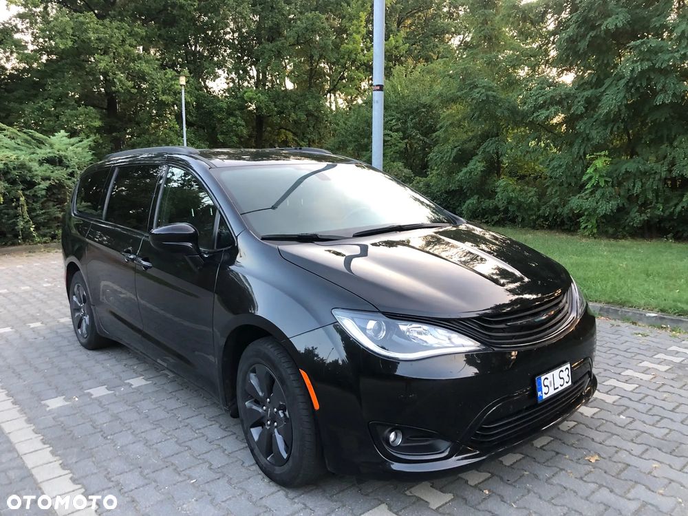 Chrysler Pacifica - 10