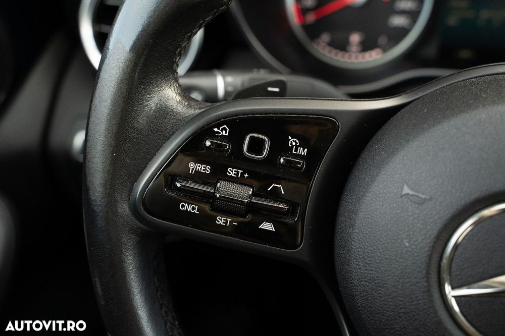 Mercedes-Benz C 220 d Aut - 13