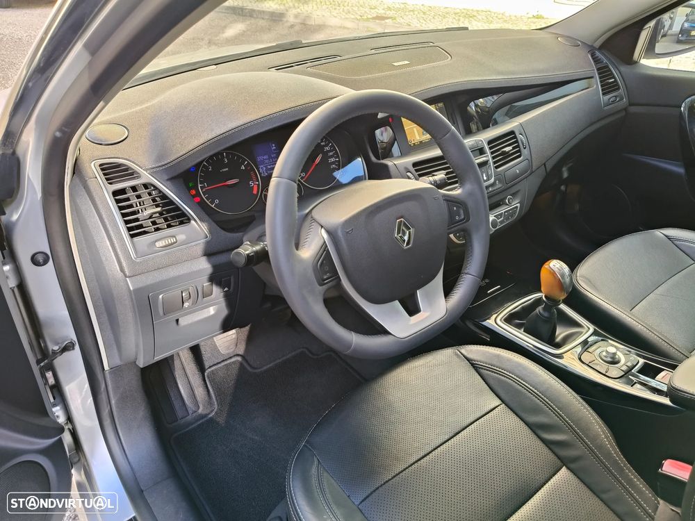 Renault Laguna Break 2.0 dCi Initiale - 11