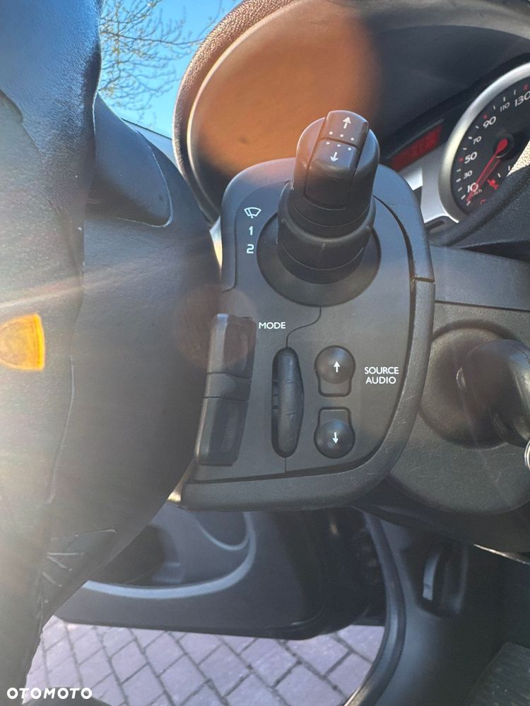 Renault Clio - 14