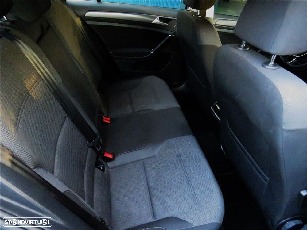 VW Golf Variant 1.6 TDi Confortline - 15