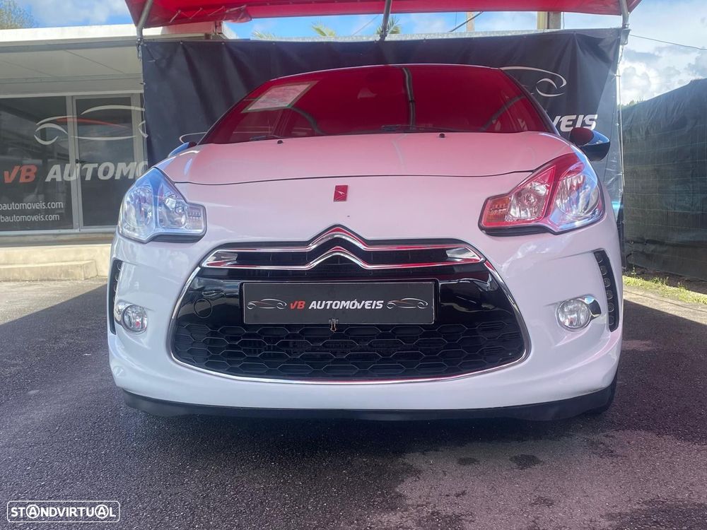 Citroën DS3 1.6 e-HDi So Chic - 3