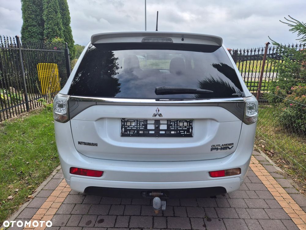 Mitsubishi Outlander PHEV Instyle NAVI + - 3