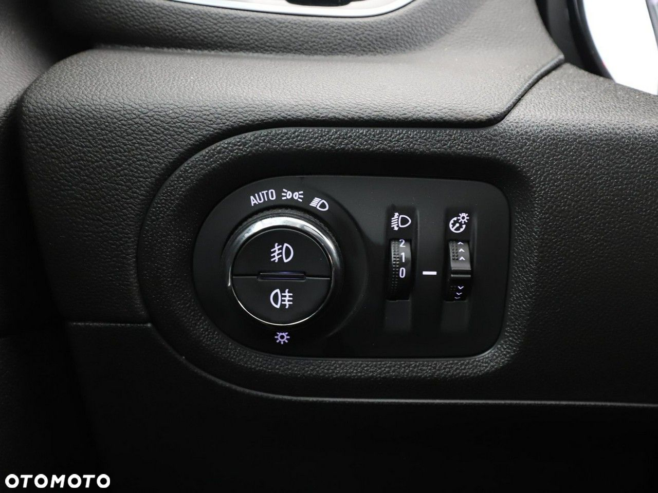 Opel Grandland X 1.2 Start/Stop Business Edition - 31