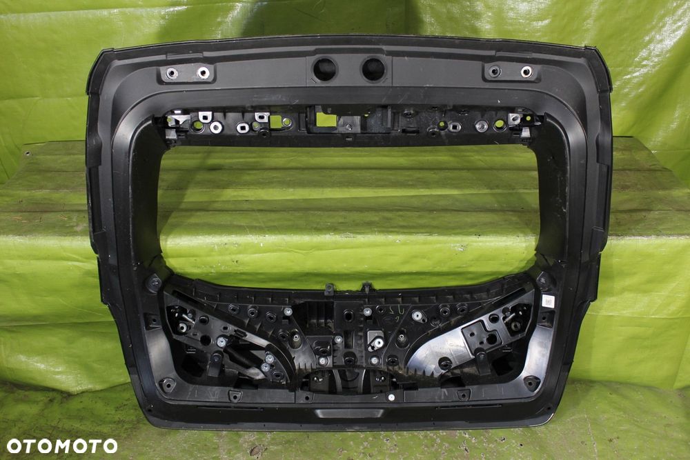 Klapa tył Lexus UX po 2018r. - 2