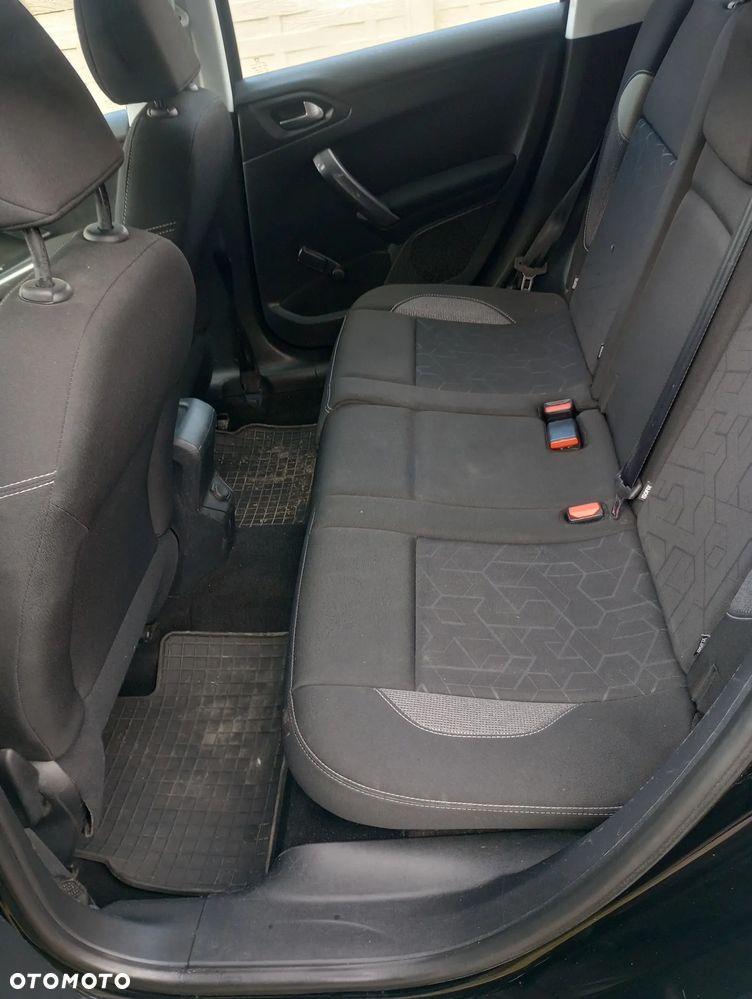 Peugeot 2008 BlueHDi 100 STOP & START Signature - 20