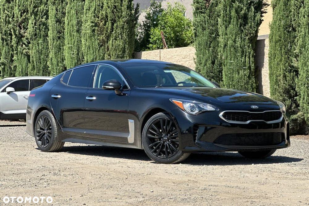 Kia Stinger - 2