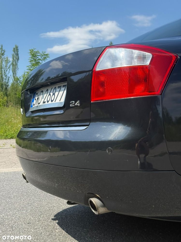 Audi A4 Limousine - 15