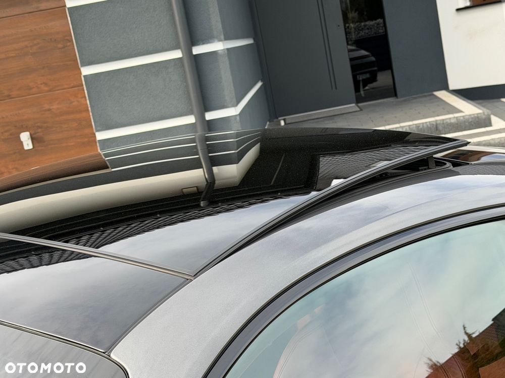 Porsche 911 Carrera 4S - 38