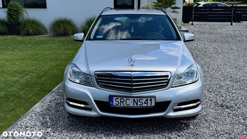 Mercedes-Benz Klasa C 180 CGI BlueEFFICIENCY Elegance - 23
