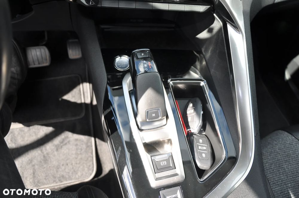 Peugeot 3008 BlueHDi 130 Stop & Start EAT8 Allure Business-Paket - 19