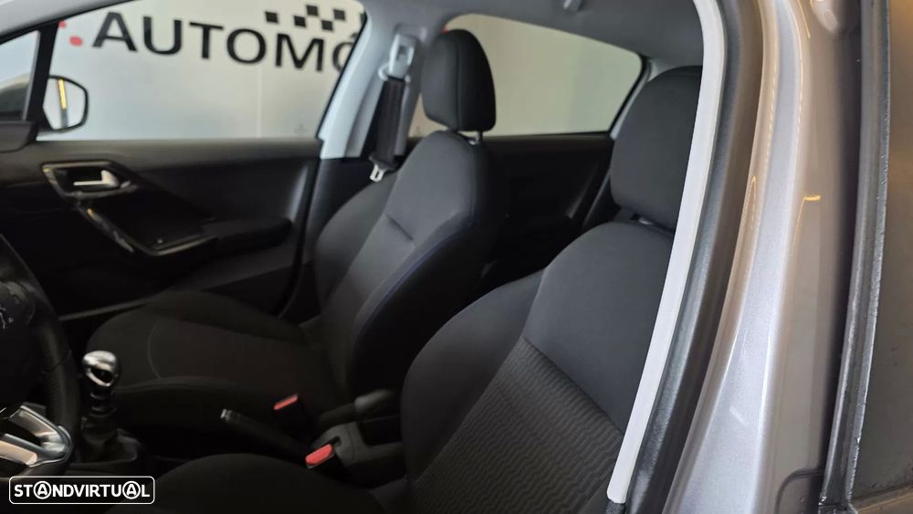 Peugeot 208 1.5 BlueHDi Signature - 38