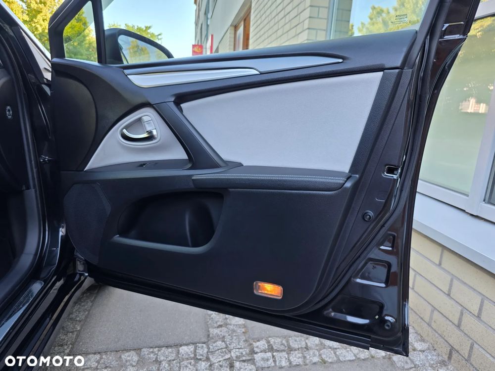 Toyota Avensis - 24